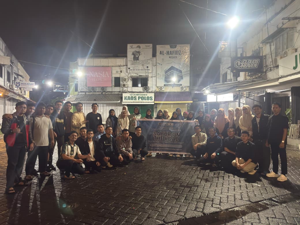 Berbagi kebaikan dibulan ramadhan, BEM FK Unismuh gelar Sahur On The Road